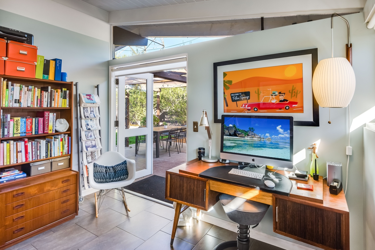 Corner bedroom, Cliff May Rancho