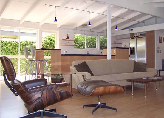 The_Pitts_Home_04